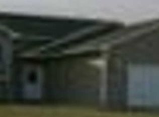 1708 Country Club Dr, Elk Point, SD 57025