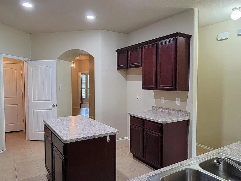 130 Meadow Crest Dr — Photo 8