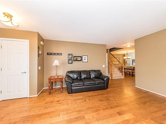 4th image of 3203 Equestrian Way