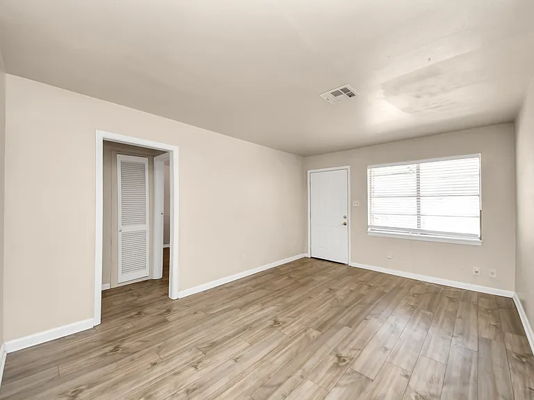 1320 Griffin St #4 — Photo 5