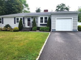 40 Dudley Ave, Newport, RI 02840