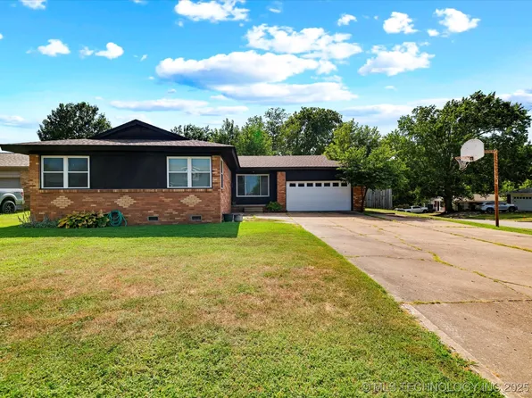 4901 Cornell Dr, Bartlesville, OK 74006