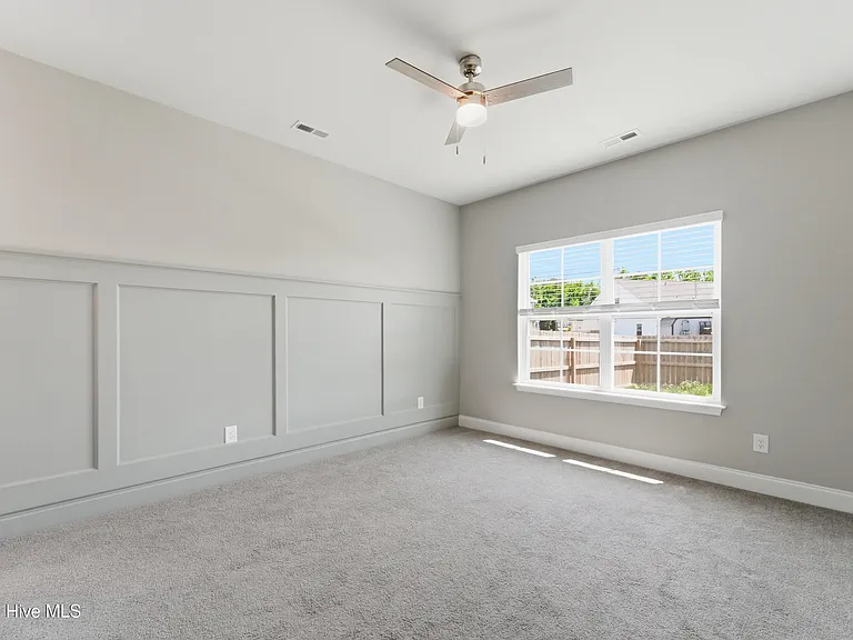 755 Greenwich Pl — Photo 40