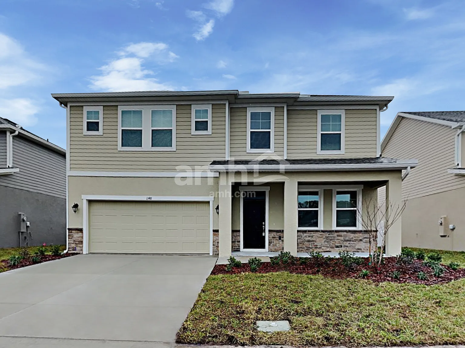 4 bed, 2.5 bath, 2449 sqft, $2,780 — Photo 1