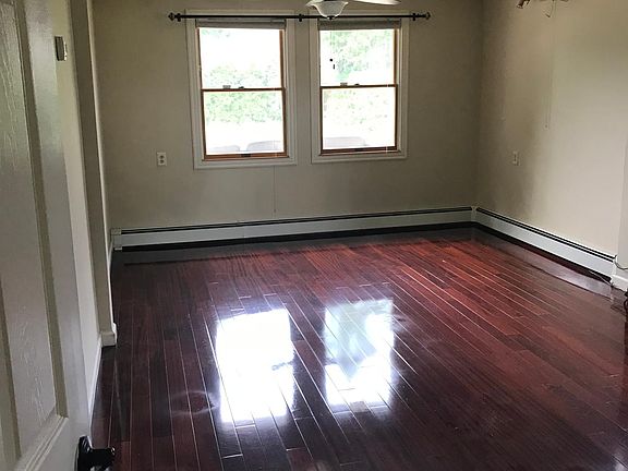 5th image of 41 Hardy Ln