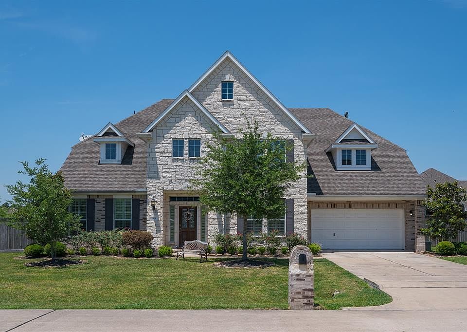 1st image of 2301 Lakeway Dr
