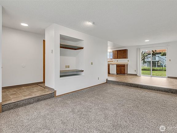 3rd image of 17319 8th Avenue Ct E
