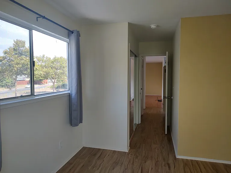 8001 Bancroft Ave #D — Photo 13