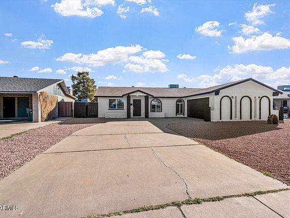 3rd image of 6423 W CATALINA Drive
