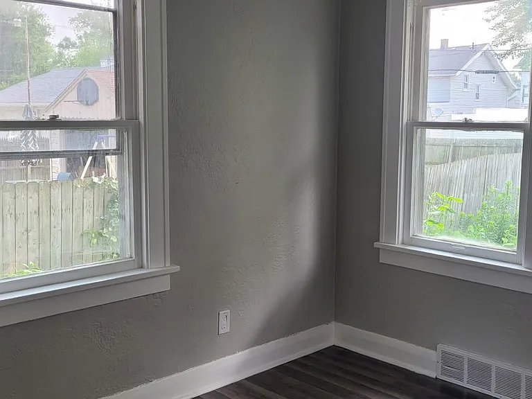 3828 Torrance Dr — Photo 25
