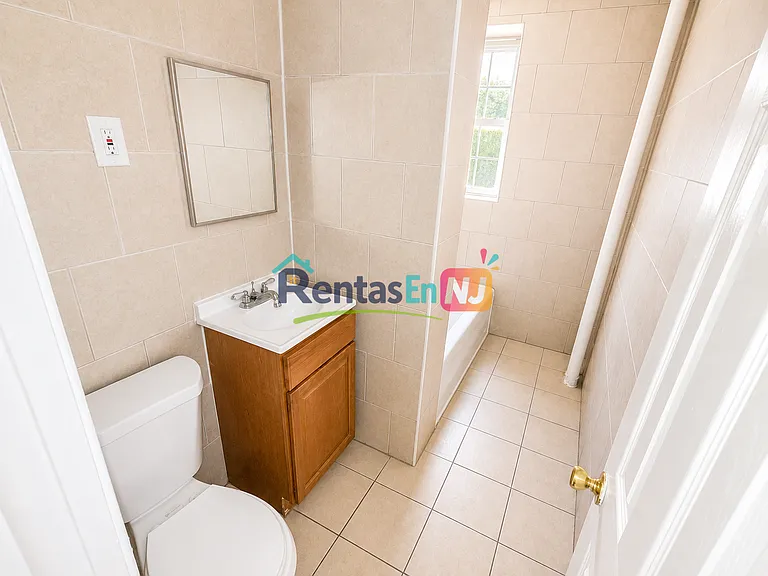 196 Roseville Ave #6C — Photo 4