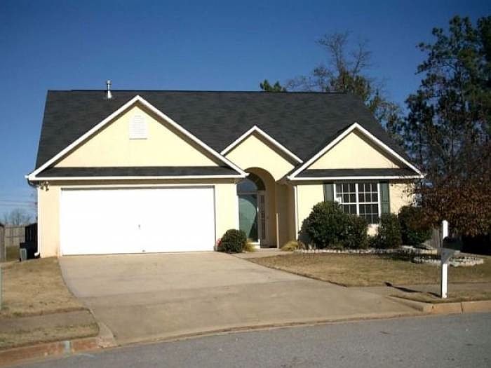 Welcome Home to 729 Old Stone Ct.