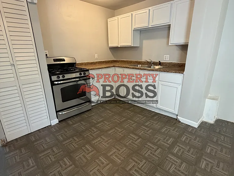 4520 E 10th Ave — Photo 6