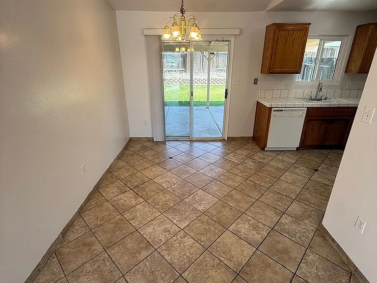 1318 Evadonna Rd — Photo 13