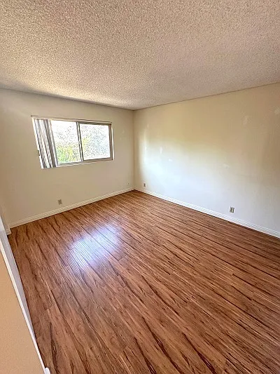 2 bed, 1100 sqft, $3,095 — Photo 4