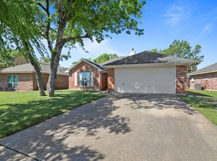 319 Southlake Dr, Forney, TX 75126