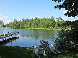 4th image of 6964 Knollwood Ct
