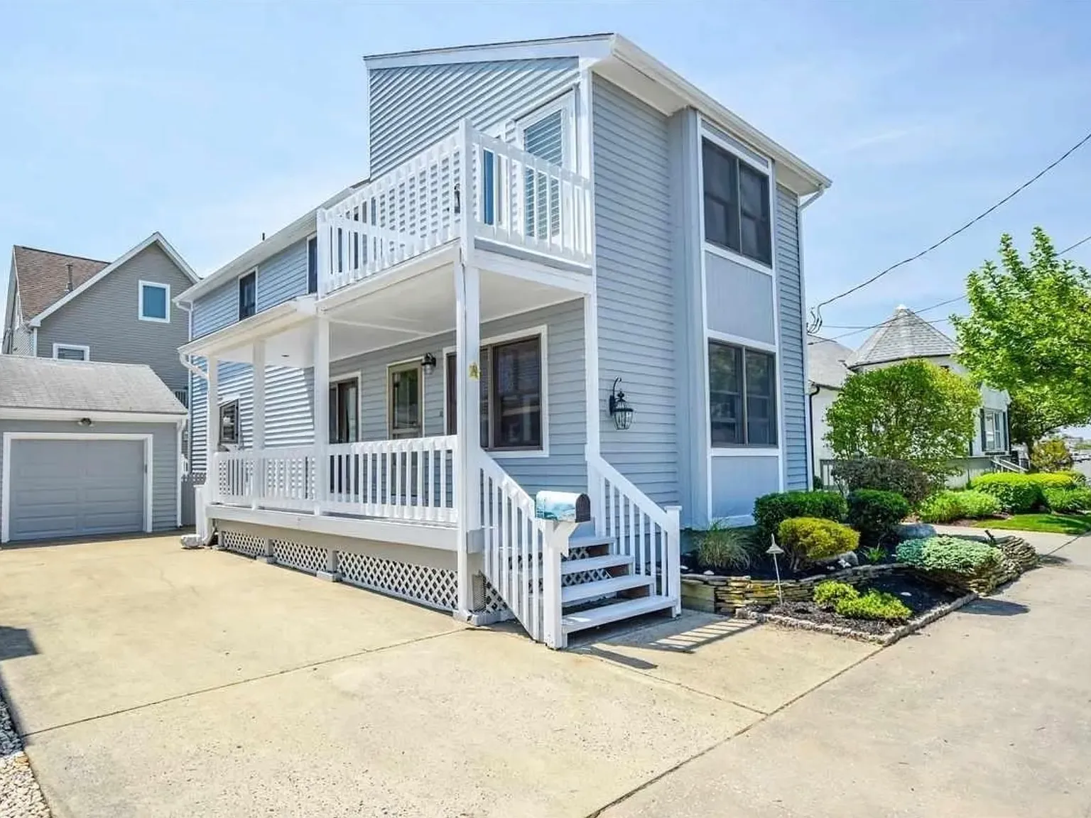 3 bed, 2.5 bath, 1858 sqft, $29,000 — Photo 1