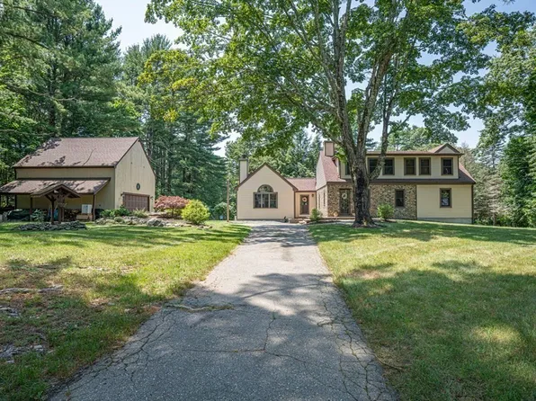 21 Slater St, Attleboro, MA 02703