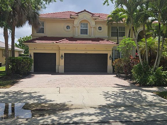 2nd image of 13382 Lakepointe Circle