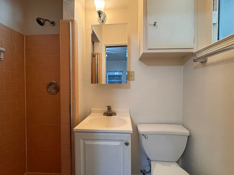 2519-2525 H Street — Photo 5