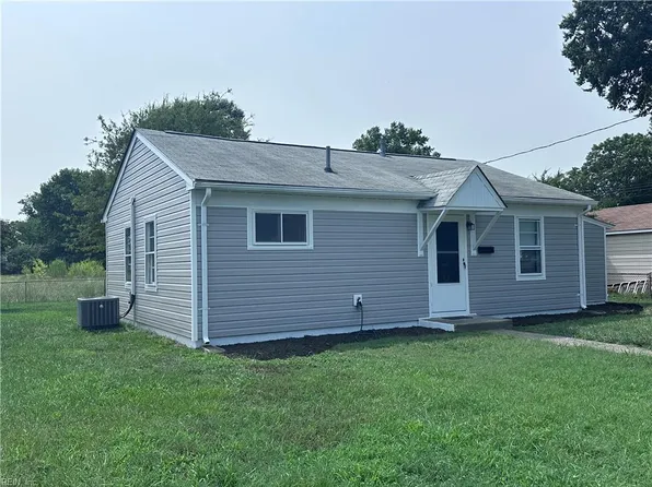 617 Renn Rd, Hampton, VA 23663