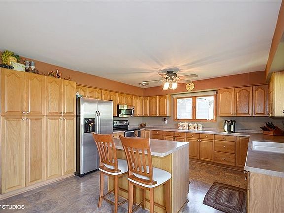 4th image of 1921 Maryglade Dr