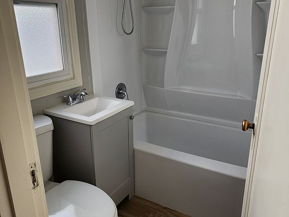 5th image of 725 Mellus St #725