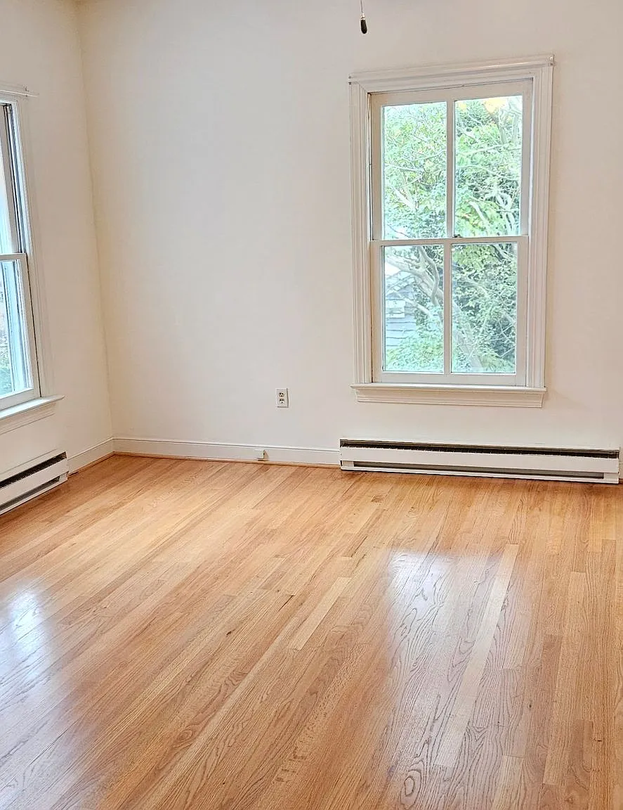415 Prince Street Tappahannock, Va. 22560 — Photo 3