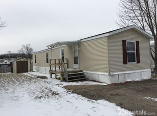 3211 W 50th St, Davenport, IA 52806