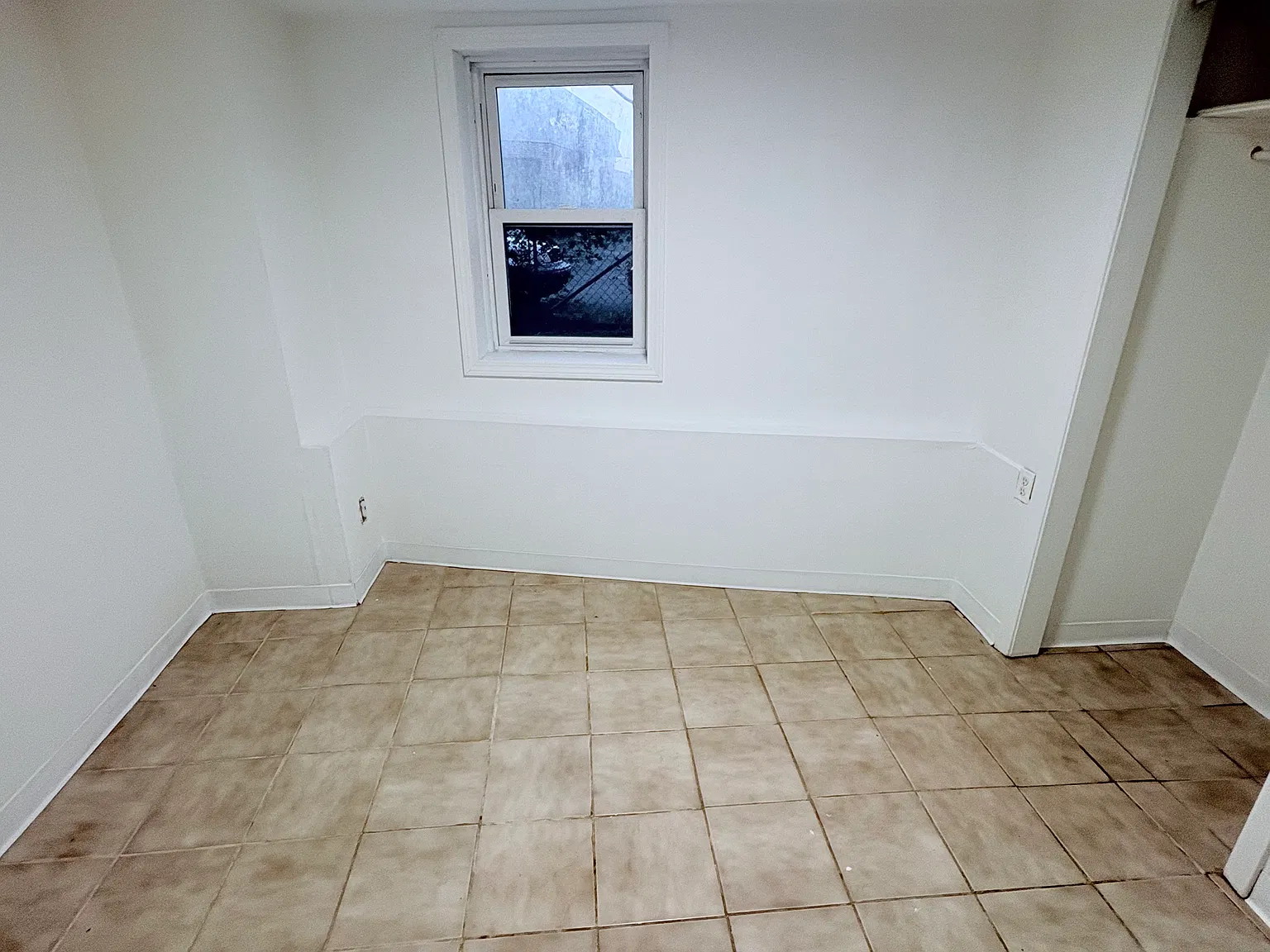 2 bed, 1000 sqft, $1,550 — Photo 4