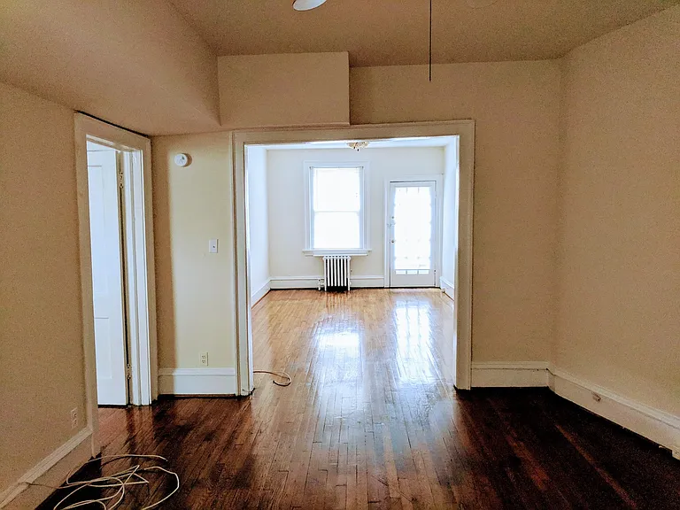 2832 Monument Ave.* — Photo 33