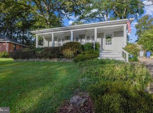 8104 Wingfield Pl, Alexandria, VA 22308