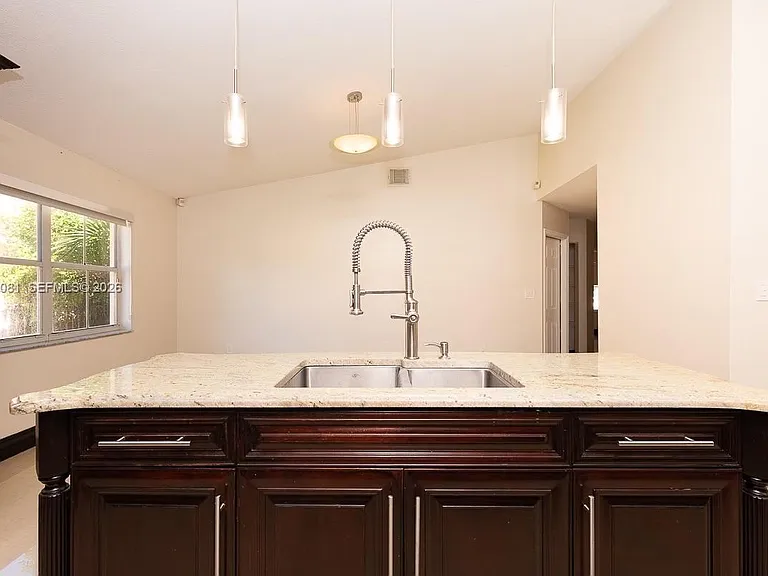 4148 SW 153rd Ter — Photo 6