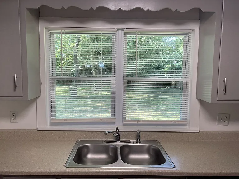 107 Caran Rd — Photo 3