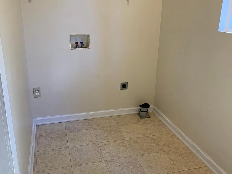 5 Evergreen St — Photo 8