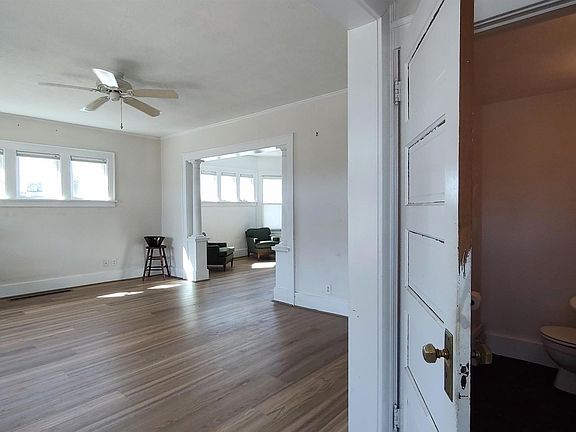 5th image of 1117-19 Jones St