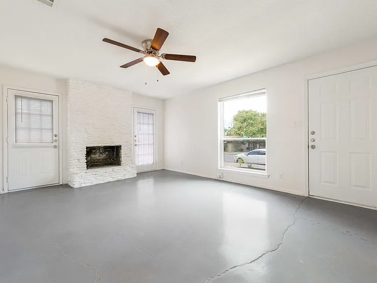 2517 Glen Springs Way #A — Photo 3