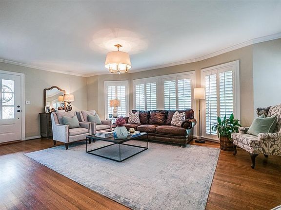5th image of 5735 Anita St
