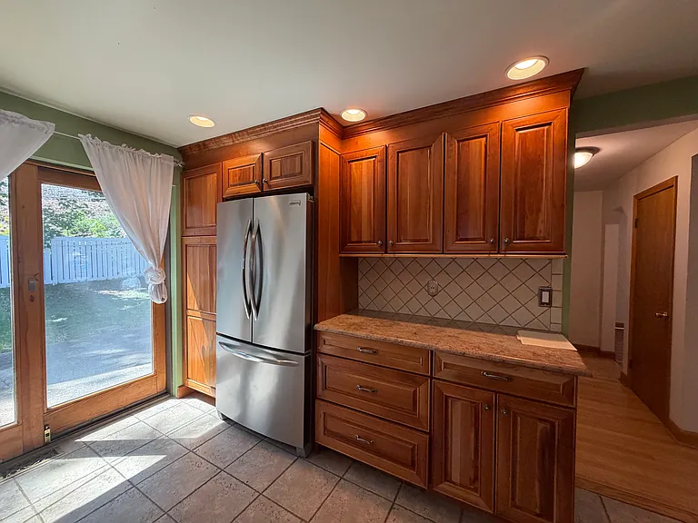 106 Harrison Ave — Photo 23