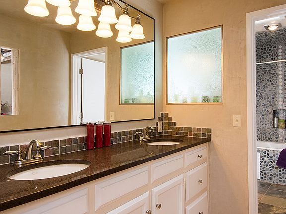 5th image of 509 Calle De Francisco