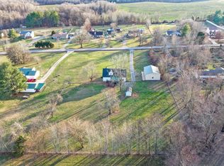 2425 Chester Harris Rd, Woodlawn, TN 37191