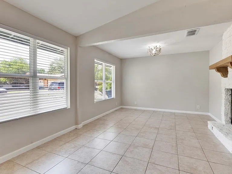 7107 Cherry Meadow Dr — Photo 22