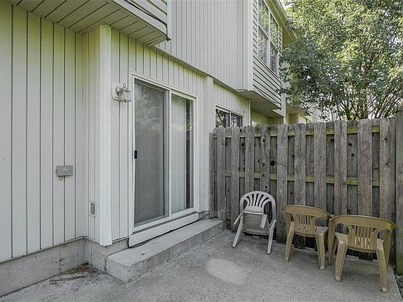 4th image of 4616 Willow Ave