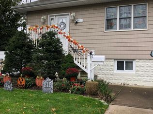 853 Lamont Ave, Staten Island, NY