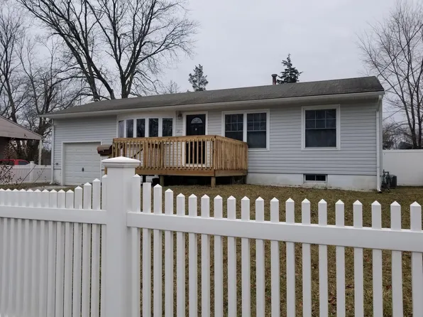 25 Annapolis Rd, South Toms River, NJ 08757