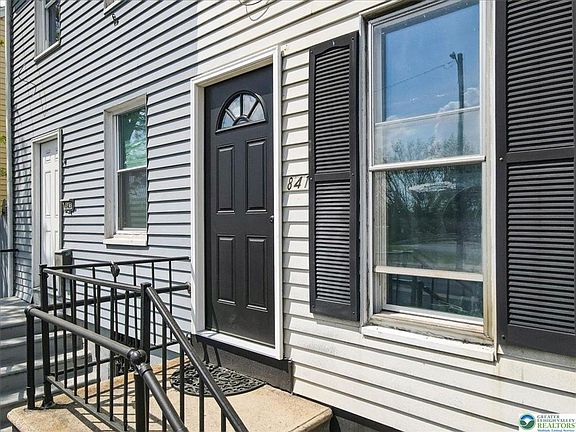 2nd image of 841 Jackson St