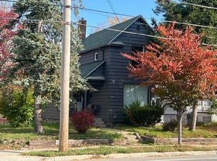 703 Leonard St NE, Grand Rapids, MI