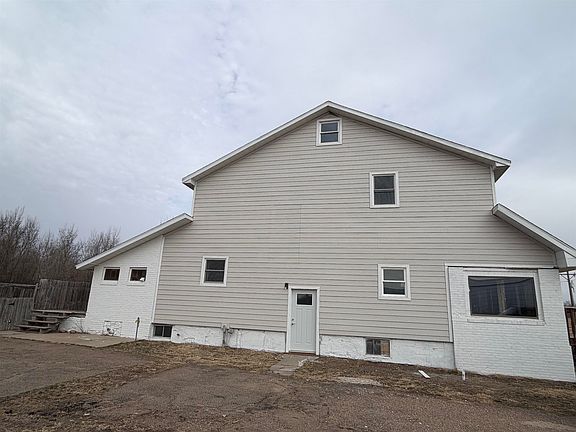 2nd image of 914 N Splinter Rd.