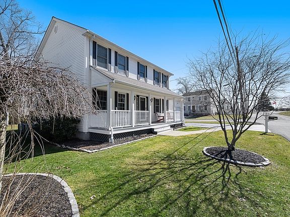 3rd image of 15 Joslin St